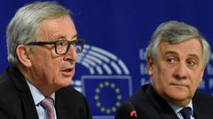 EU Commission President Jean-Claude Juncker (L) at a press with President of the EU Parliament Antonio Tajani (R) in Brussels on March 1, 2017