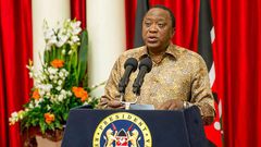 President Uhuru Kenyatta gives orders following DP William Ruto assassination claims