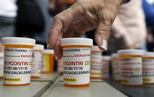 The giants at the heart of the opioid crisis