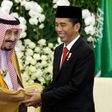 Saudi Arabia's King Salman bin Abdul Aziz (L) held talks with Indonesian President Joko Widodo (R) in Bogor, West Java, on March 1, 2017