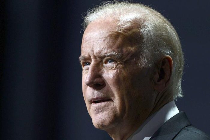 Why You Should Never Touch Other People at Work