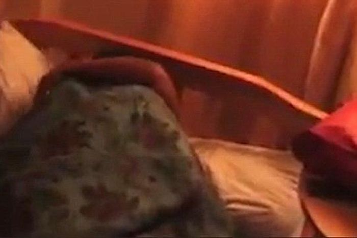 ___5787805___https:______static.pulse.com.gh___webservice___escenic___binary___5787805___2016___11___21___10___kissistuckcouple