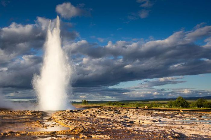 Dr. Pimple Popper Pops "Deceiving" Epidermoid Cyst