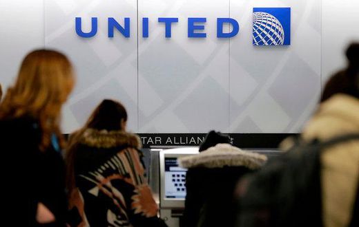 United Airlines employee charged with using racial slurs toward customer