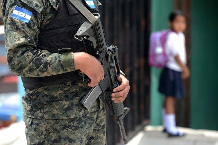 Military stand guard at Maximiliano Sagastume school on March 17, 2017