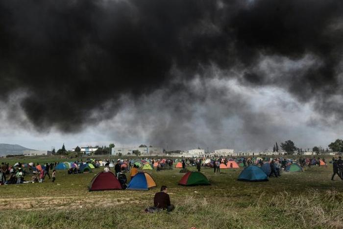 Many migrants were misled by fake social media messages
