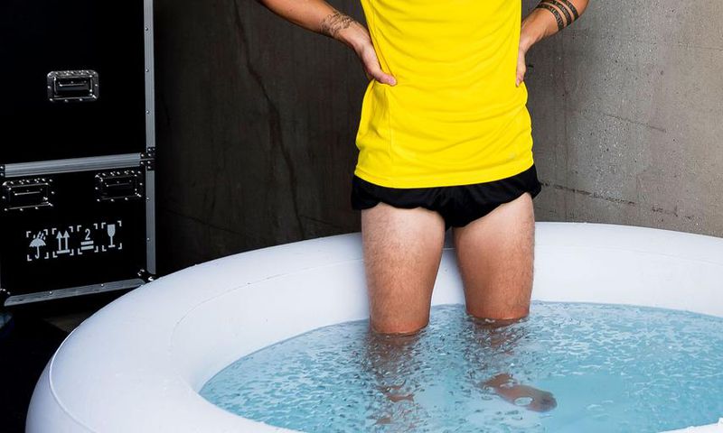 Why Ice Baths Help You Bounce Back From Workouts
