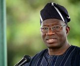 Former Nigerian President Goodluck Jonathan delivers a speech in Lagos on February 19, 2015