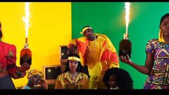 Tanasha Donna and Barack Jacuzzi in Radio Video