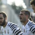 Juventus' Gonzalo Higuain celebrates at the end of their match against Pescara on April 15, 2017