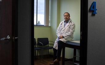 Parents of Babies Too Young to Vaccinate Feel Trapped by Measles Outbreak