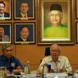 Malaysia's Prime Minister Najib Razak (C) speaks during a press conference in Kuala Lumpur on March 29, 2017