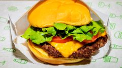 The Healthy Burger Chains Out to Topple McDonald's