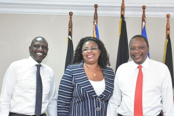 Malindi MP Aisha Jumwa with President Uhuru Kenyatta and his deputy William Ruto during surprise lunch at Harambee House Annex (Twitter)