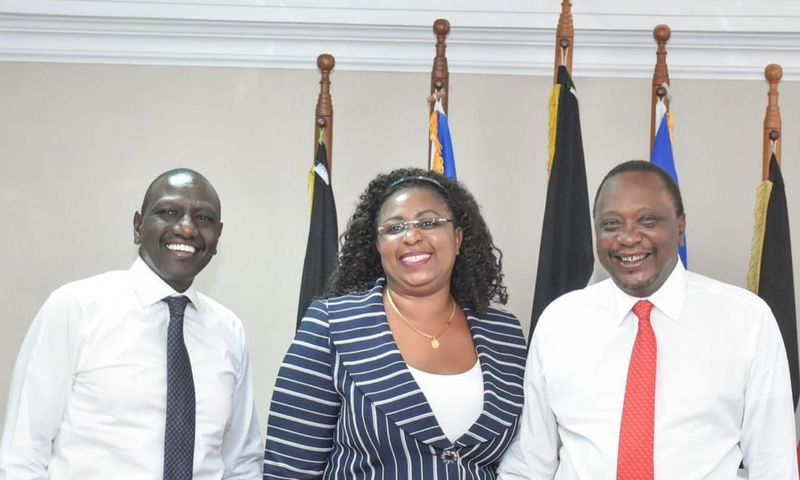 Malindi MP Aisha Jumwa with President Uhuru Kenyatta and his deputy William Ruto during surprise lunch at Harambee House Annex (Twitter)