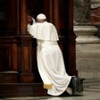 Pope Francis kneels before a priest to confess during the Liturgy of Penance on March 17, 2017 in St. Peter's Basilica at the Vatican