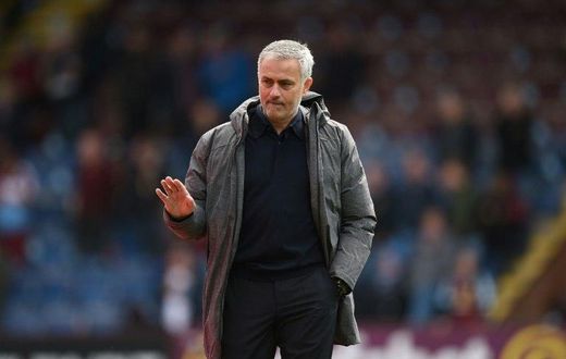 Manchester United's manager Jose Mourinho waits for the start of the English Premier League football match against Burnley April 23, 2017