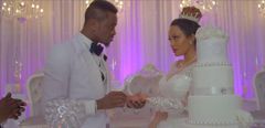 Zari Hasan with Diamond in The Iyena Video.