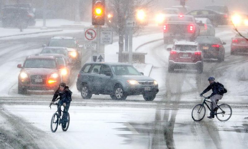 Winter storm wallops Midwest and is expected to worsen as it moves east