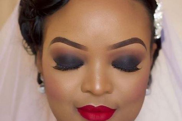 Lizzie Ntonjira weds