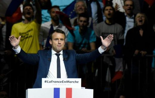 French presidential candidate Emmanuel Macron has laughed off rumours of a double life