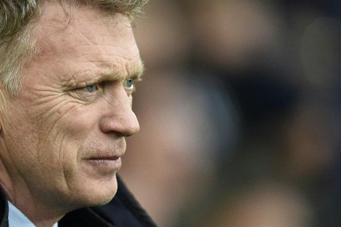 Sunderland's manager David Moyes waits for kick off of the English Premier League football match between Everton and Sunderland February 25, 2017