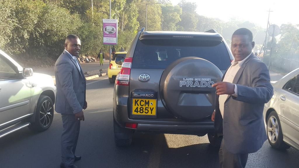 Photo of VIP escorts who hit one Serah Gaitho in Nairobi on Friday (Twitter)