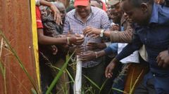 Governor Waititu joins students in uprooting a beacon at KIST during past protests