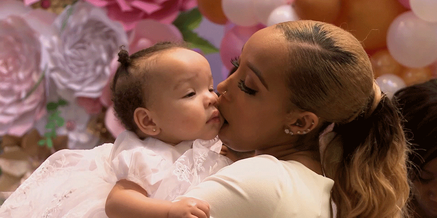 Kissing baby gif(Giphy)