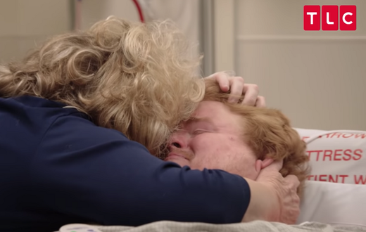 Casey Breaks Down on 'Family by the Ton'