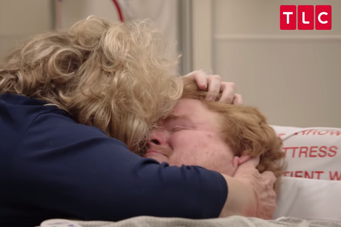 Casey Breaks Down on 'Family by the Ton'