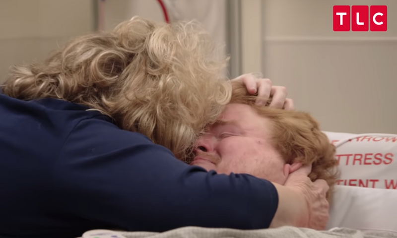 Casey Breaks Down on 'Family by the Ton'