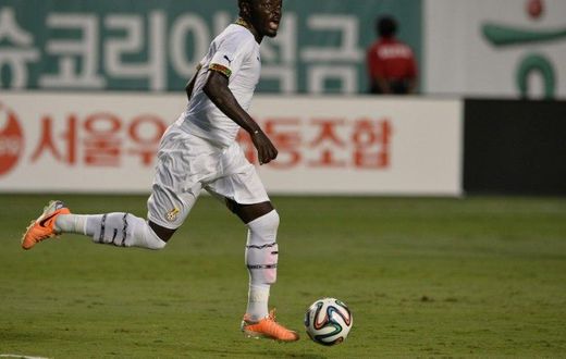 Pescara's midfielder Sulley Muntari, pictured in 2014, could face disciplinary measures after deciding, voluntarily, to leave the field seconds before full-time