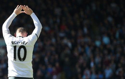 Manchester United's Wayne Rooney celebrates scoring in his side's 2-0 win against Burnley on April 23, 2017