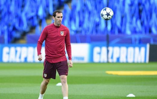 Atletico Madrid's defender Diego Godin attends a team training session on April 17, 2017