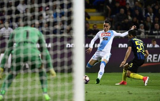Napoli's striker Jose Maria Callejon prepares to kick the ball past Inter Milan's defender Yuto Nagatomo (R) on April 30, 2017