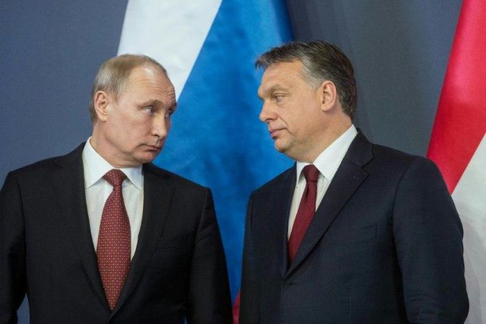 Eurosceptic Hungarian Prime Minister Viktor Orban (R) enjoys close ties with Russian President Vladimir Putin (L) but has yet to formally oppose sanctions on Russia