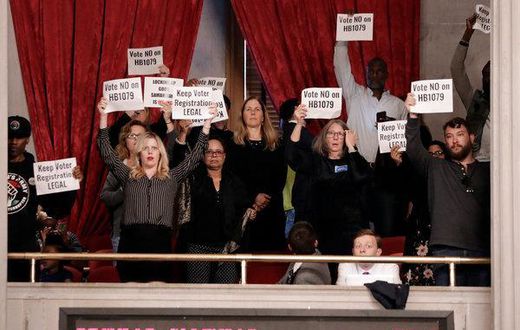 Tennessee advances bill that could make it harder to register new voters