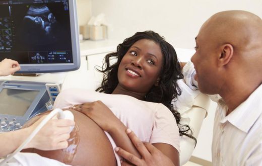 Pregnant woman in hospital(communitytable.parade)