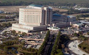 Shooting at Florida veterans hospital injures employee