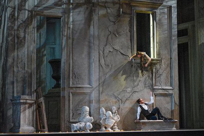 Review: In 'Pelléas,' the Met Opera's music director takes charge