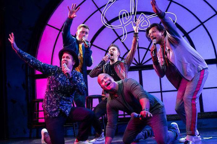 Review: In 'Neurology of the Soul,' looking for a brain in love