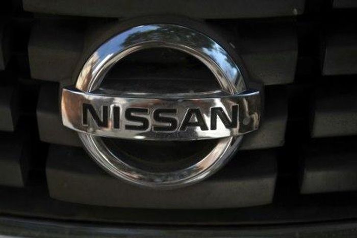 Nissan is pressing ahead with plans for a £1 bn new plant in Mexico
