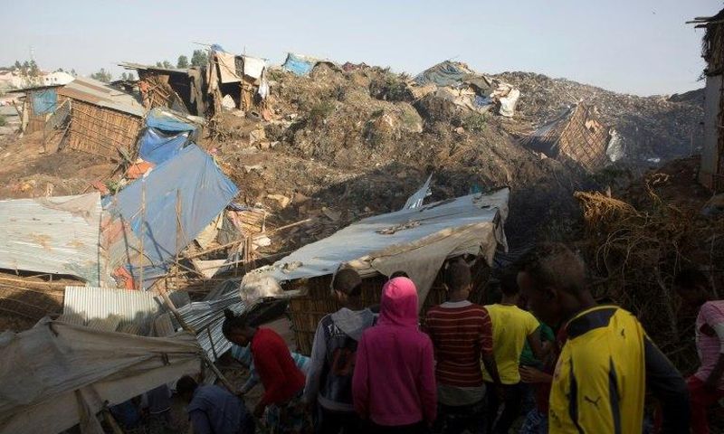 The death toll from a landslide at Ethiopia's largest rubbish dump has risen to 72