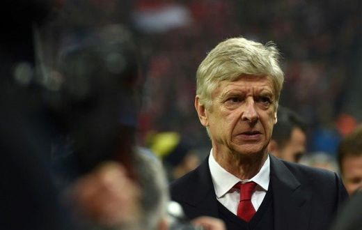 Arsenal's head coach Arsene Wenger arrives in the stadium prior the Champions League round of 16 match against FC Bayern Munich in Munich, southern Germany, on February 15, 2017