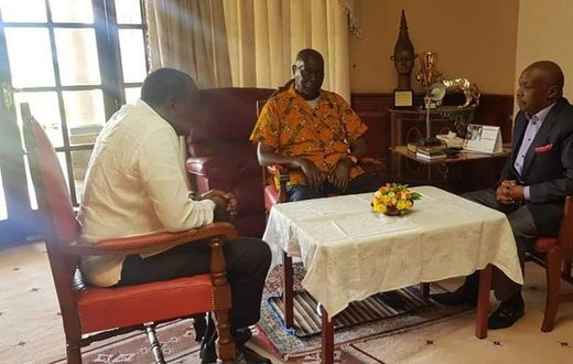 President Uhuru Kenyatta in Kabarak to mourn with Mzee Moi over Jonathan Moi's death