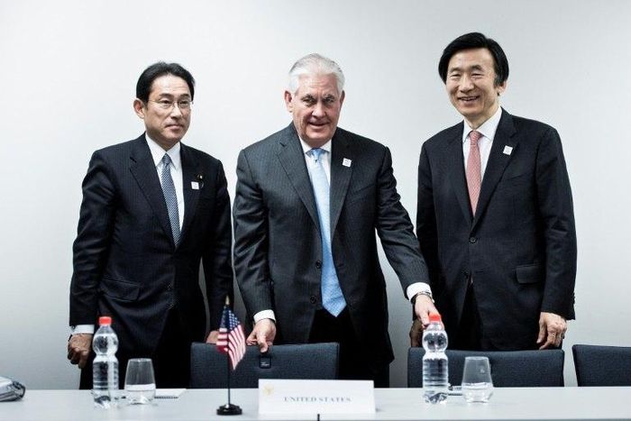 Japan's Foreign Minister Fumio Kishida (L), US Secretary of State Rex Tillerson (C) and South Korean Foreign Minister Yun Byung-Se (R) take their seats before a meeting at the World Conference Center February 16, 2017 in Bonn, Germany