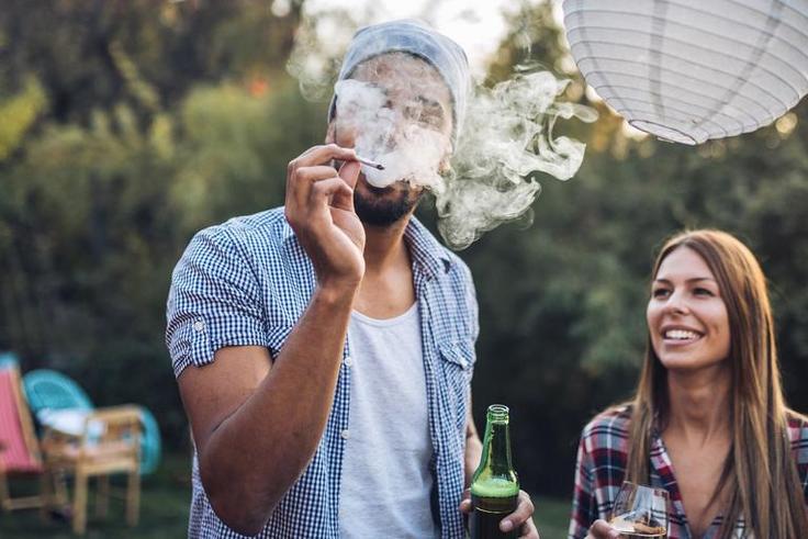 How Social Media Is Helping Recruit New Smokers