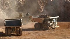 The 2,500 workers of copper mine Escondida began shutting down machinery in preparation to strike, said Carlos Allendes, spokesman for the Escondida Workers' Union