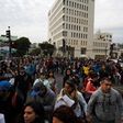 People evacuate buildings during a quake in Vina del Mar, Chile on April 24, 2017